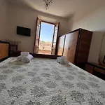 Vicolo Dell\'Oro